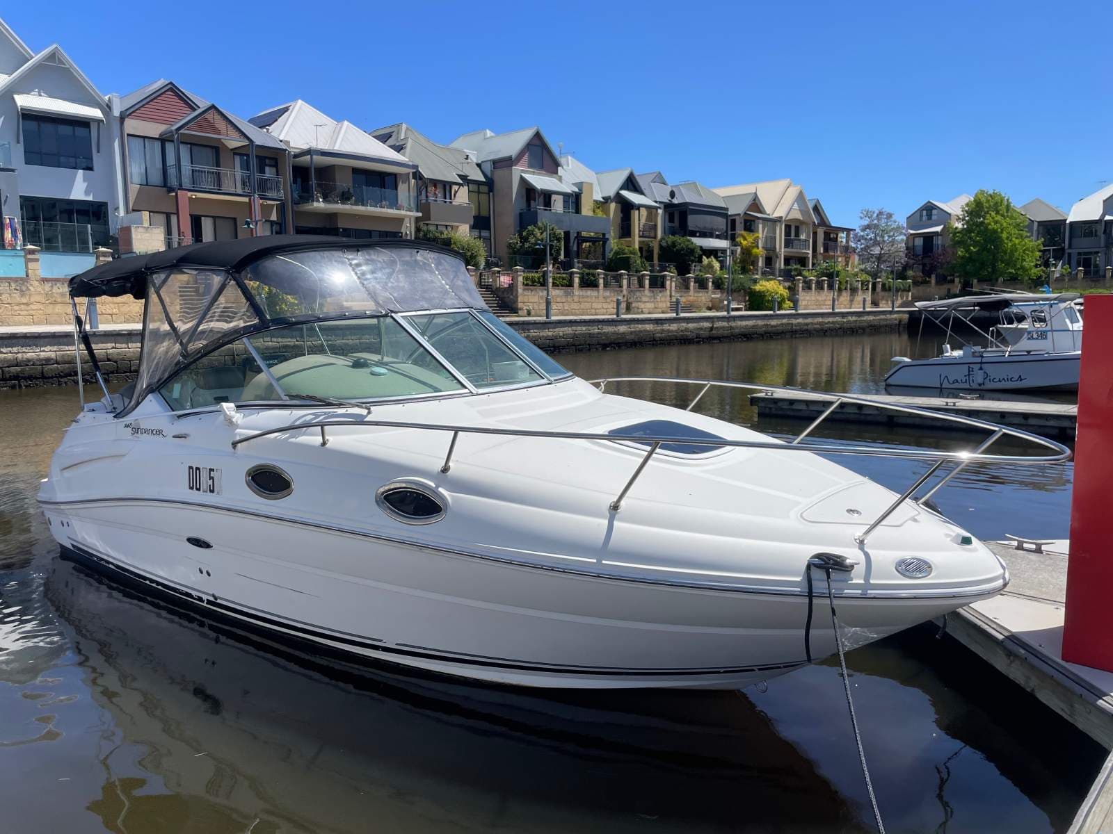 Sea Ray 240 Sundancer — image 1