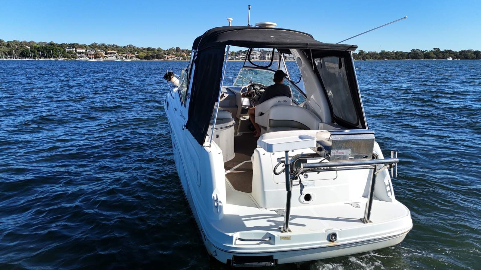 Sea Ray 275 Sundancer — image 1